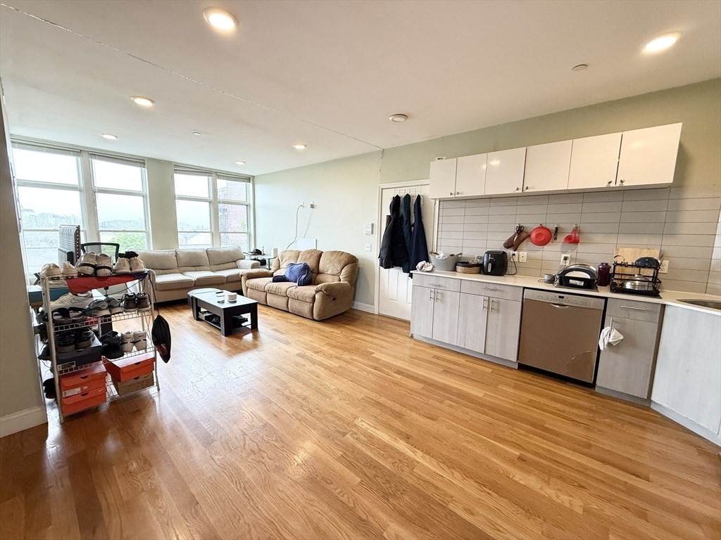 299 Dudley - Photo 1