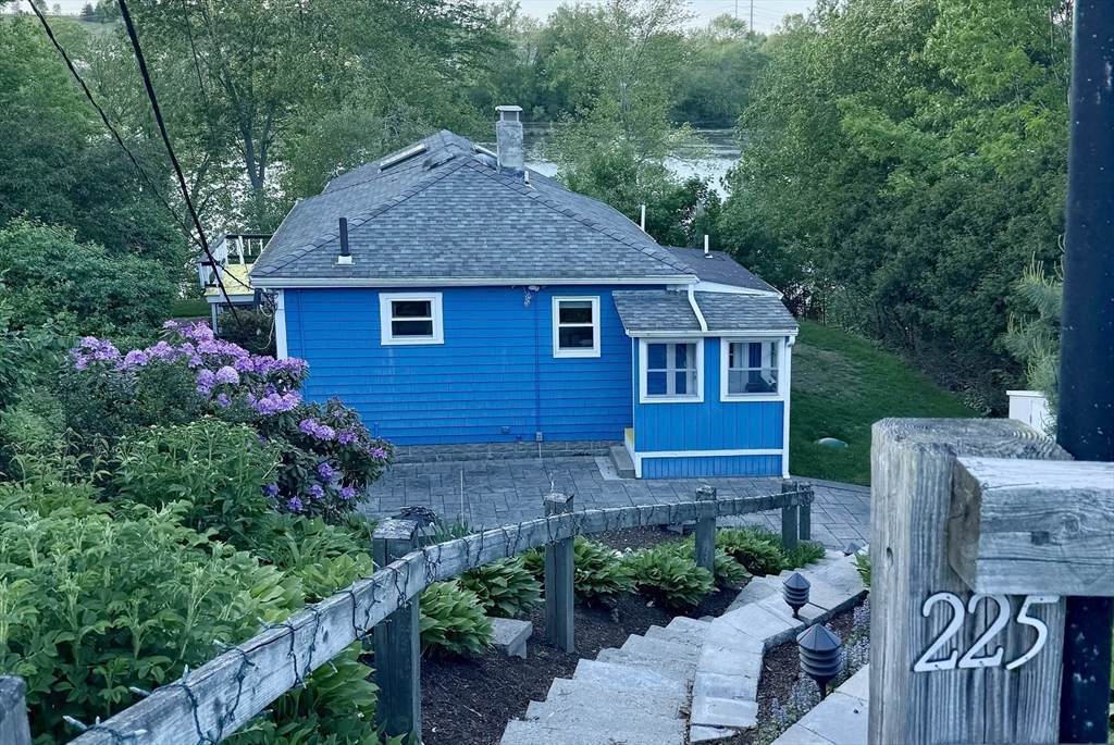 225 Riverside Drive - Photo 1
