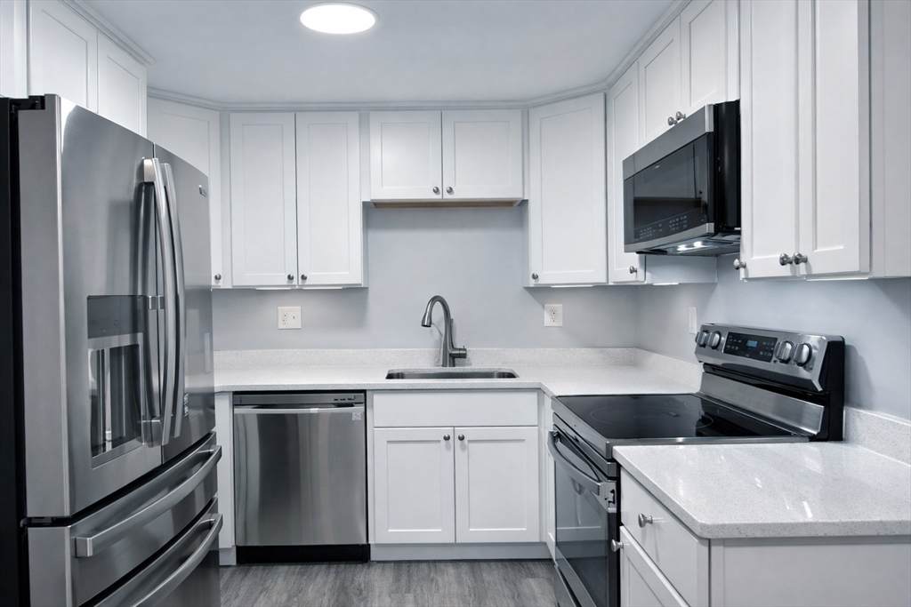 108 Norton Ave - Photo 1