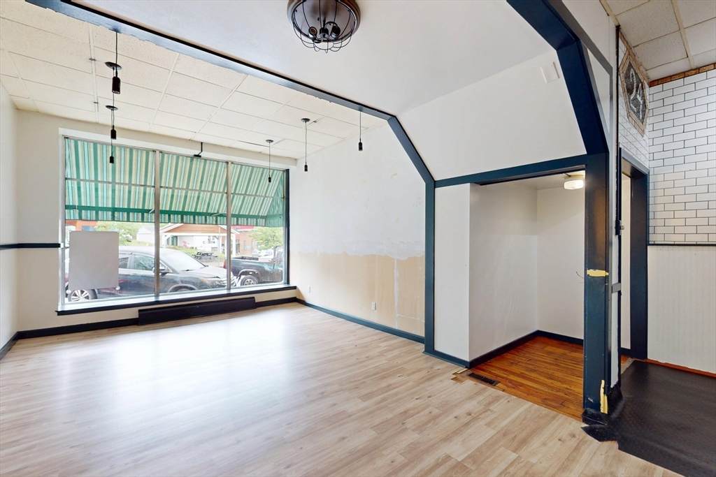24 Bridge St - Photo 1