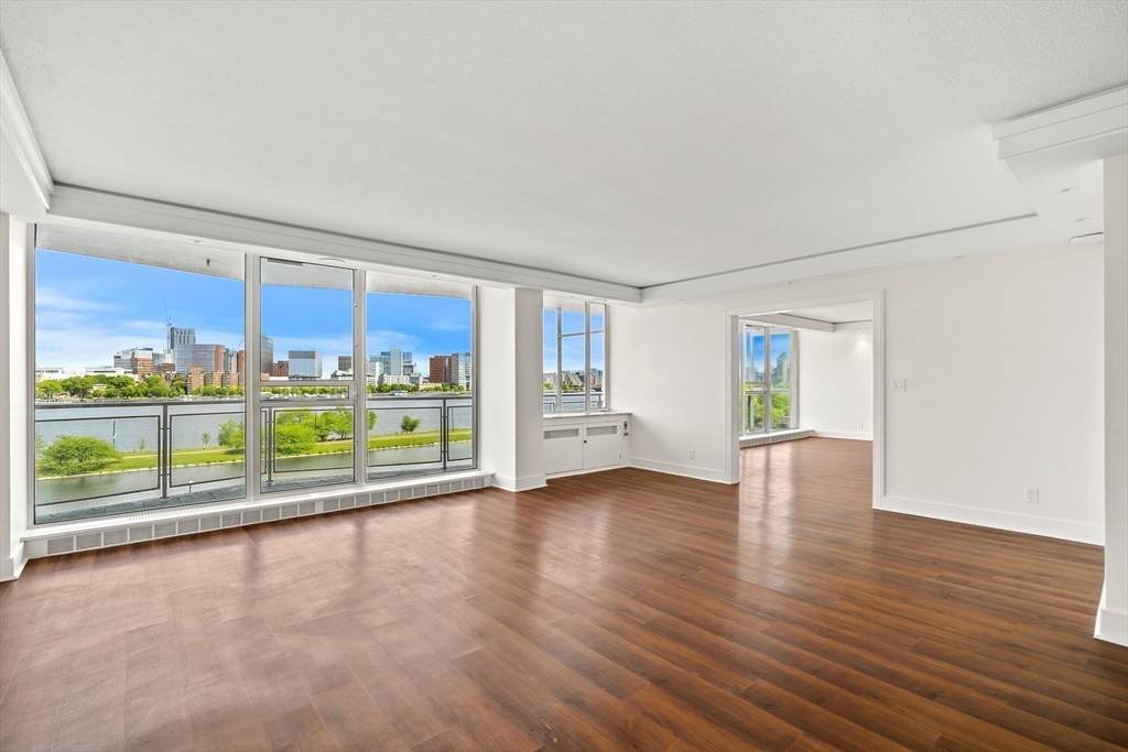330 Beacon St - Photo 1