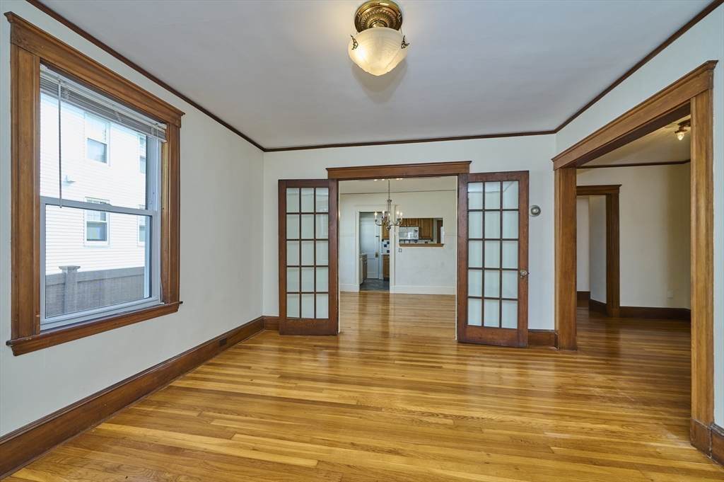 17 Elmira - Photo 1