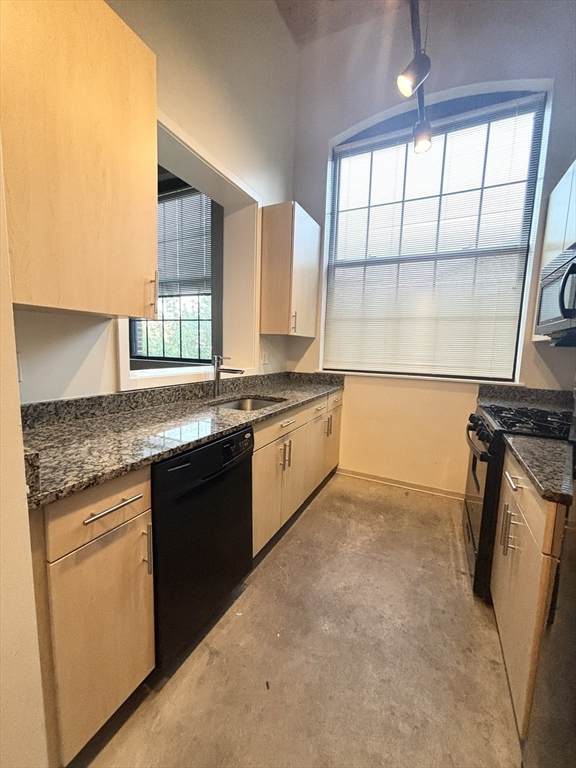 88 Gerrish Ave - Photo 1