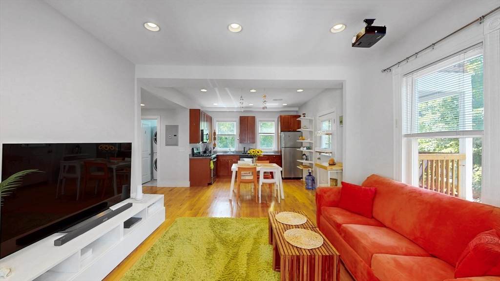 33 Plainfield - Photo 1