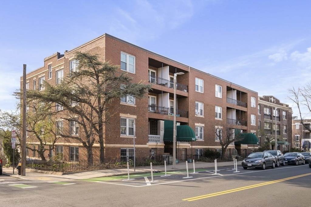 343 S Huntington Ave - Photo 1
