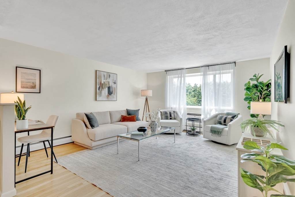 197 Kent St - Photo 1