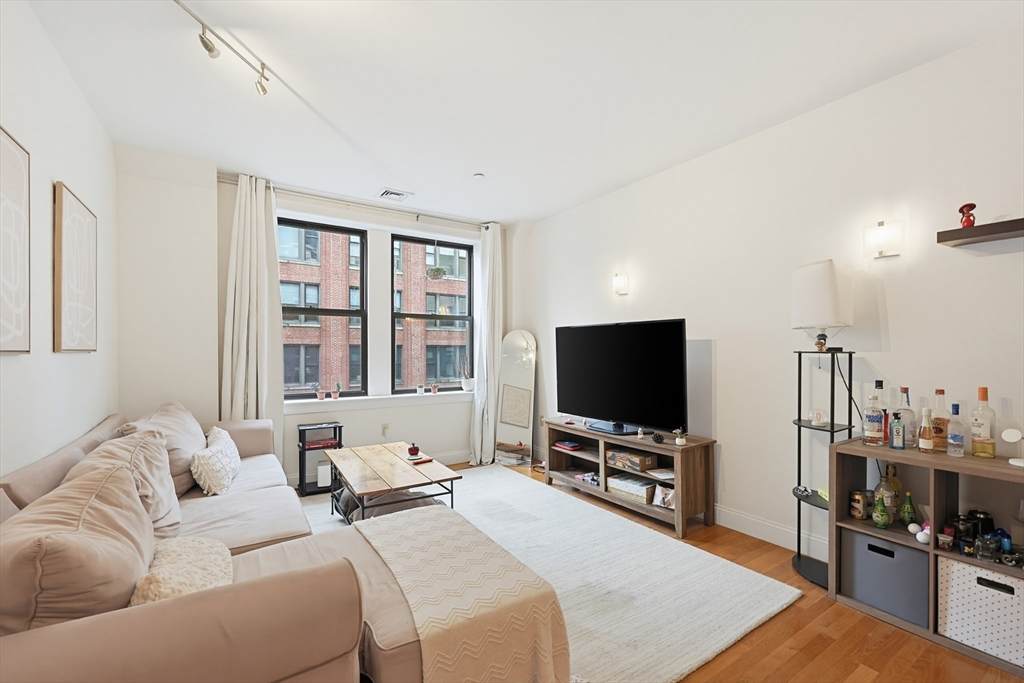 42 Beach St - Photo 1