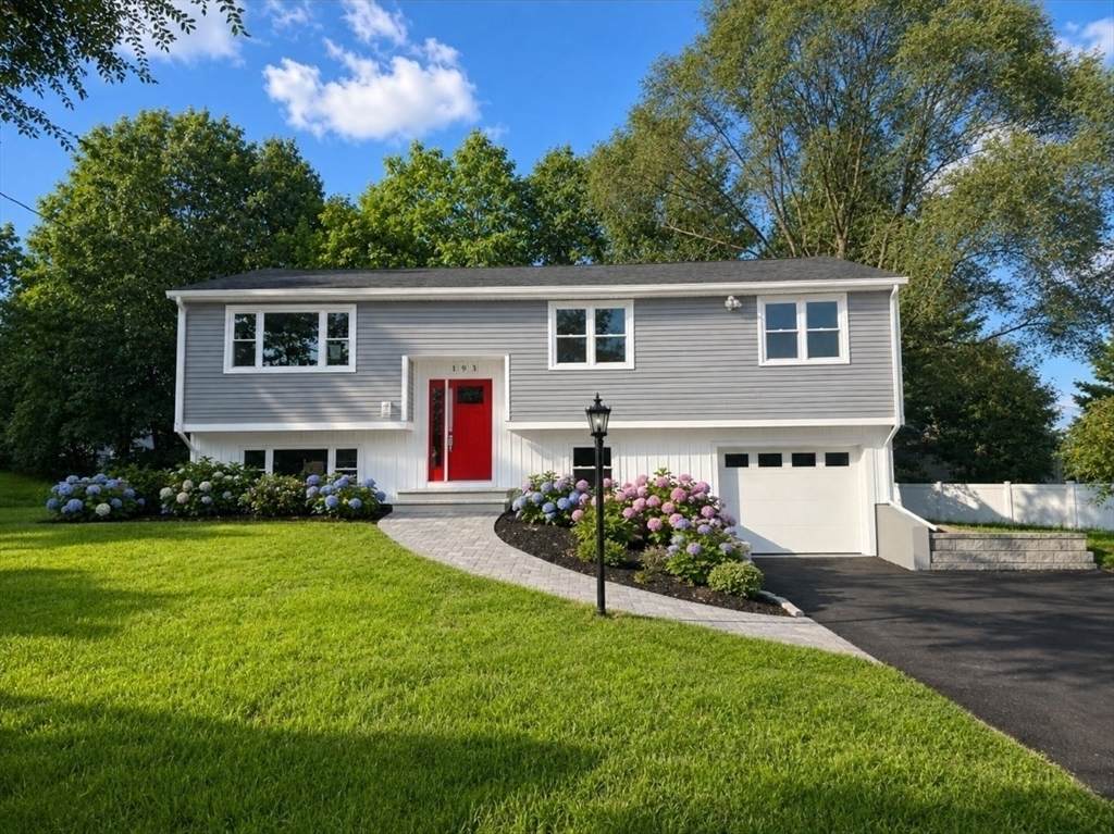 193 Charles Circle - Photo 1