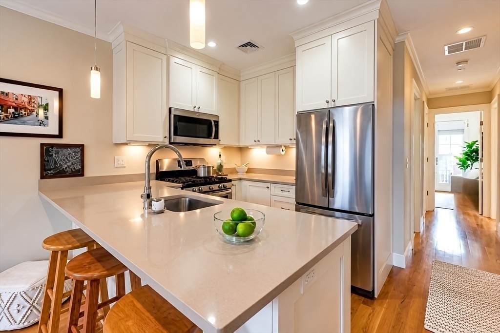 142 West Concord Street - Photo 1