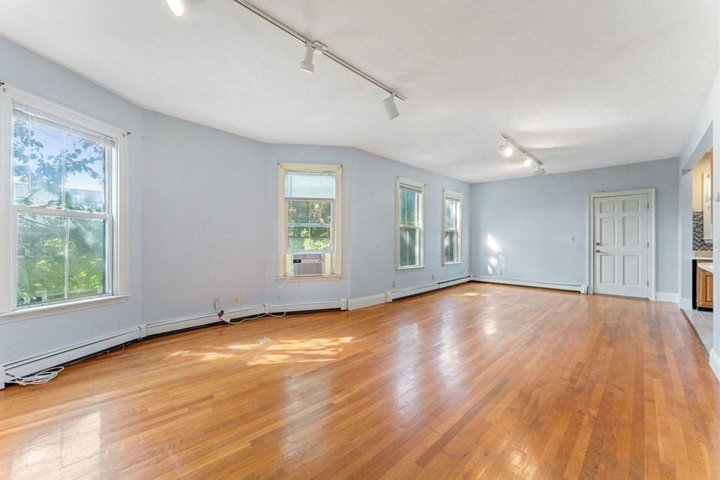 42-44 Woodlawn Street - Photo 1