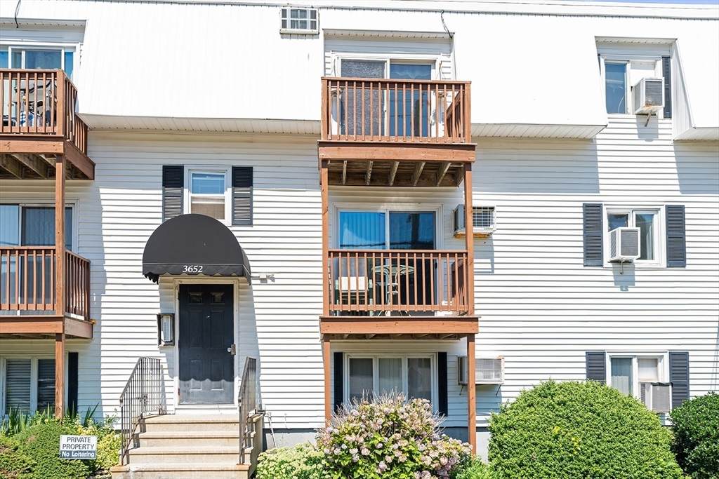 3652 N Main St - Photo 1