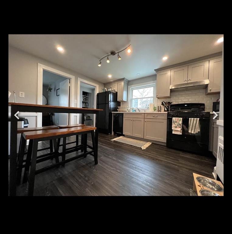 15 Surrey - Photo 1