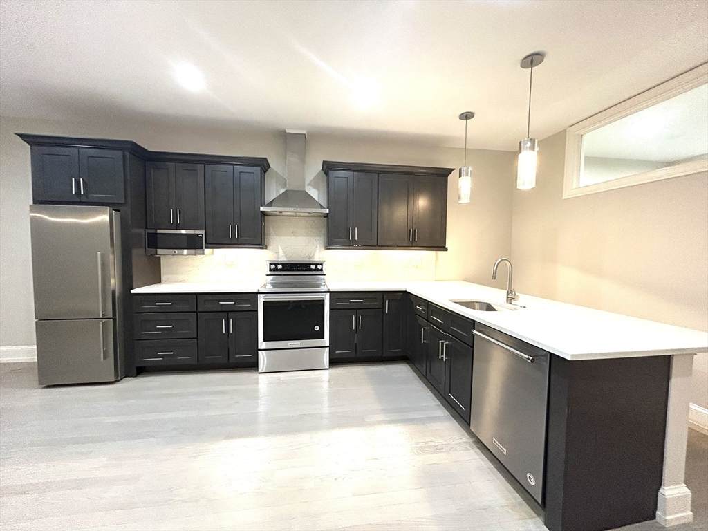 554 Massachusetts - Photo 1