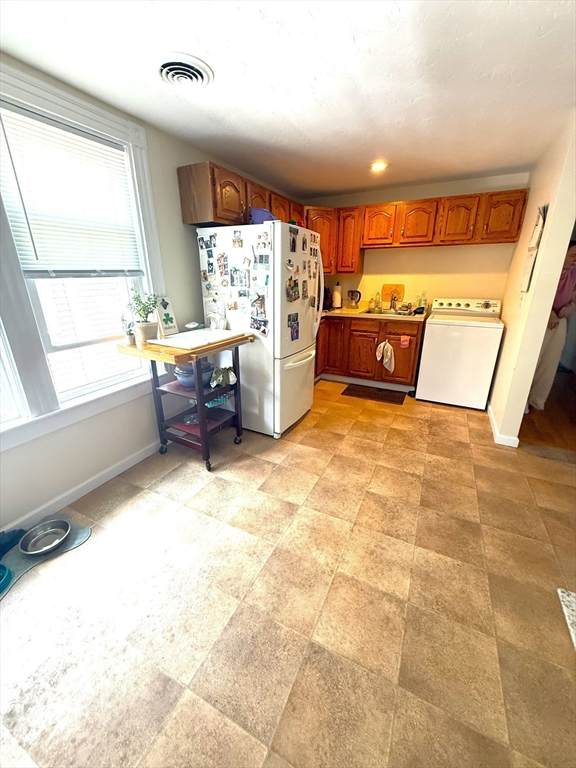 632 East  7th - Photo 1