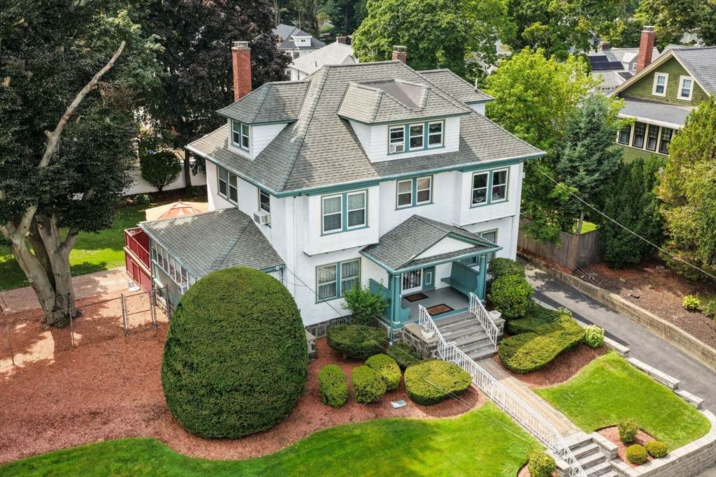 32 Sagamore Ave - Photo 1