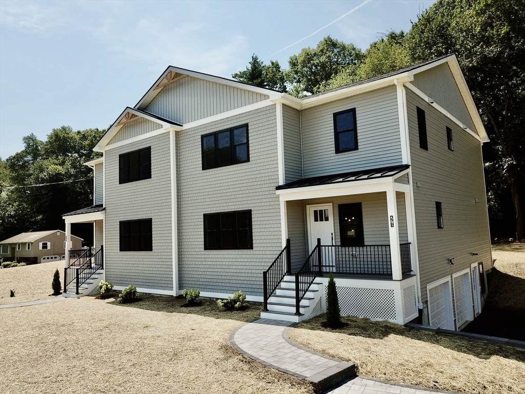 27 Rollins - Photo 1