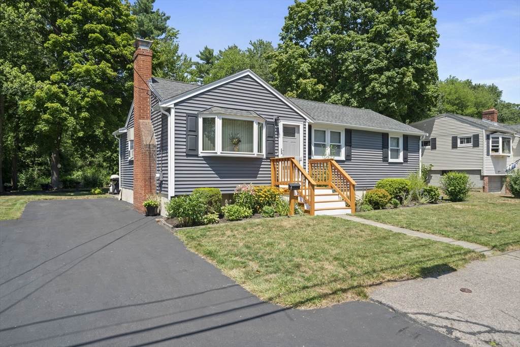 38 Roseen Rd - Photo 1