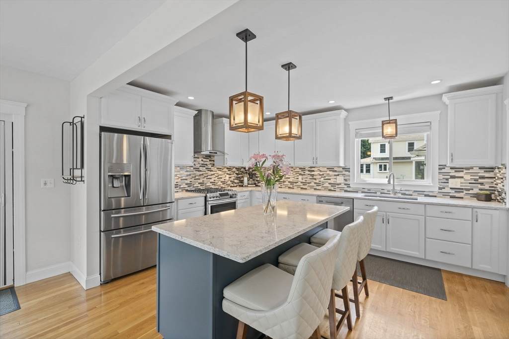 39 Holmes St - Photo 1