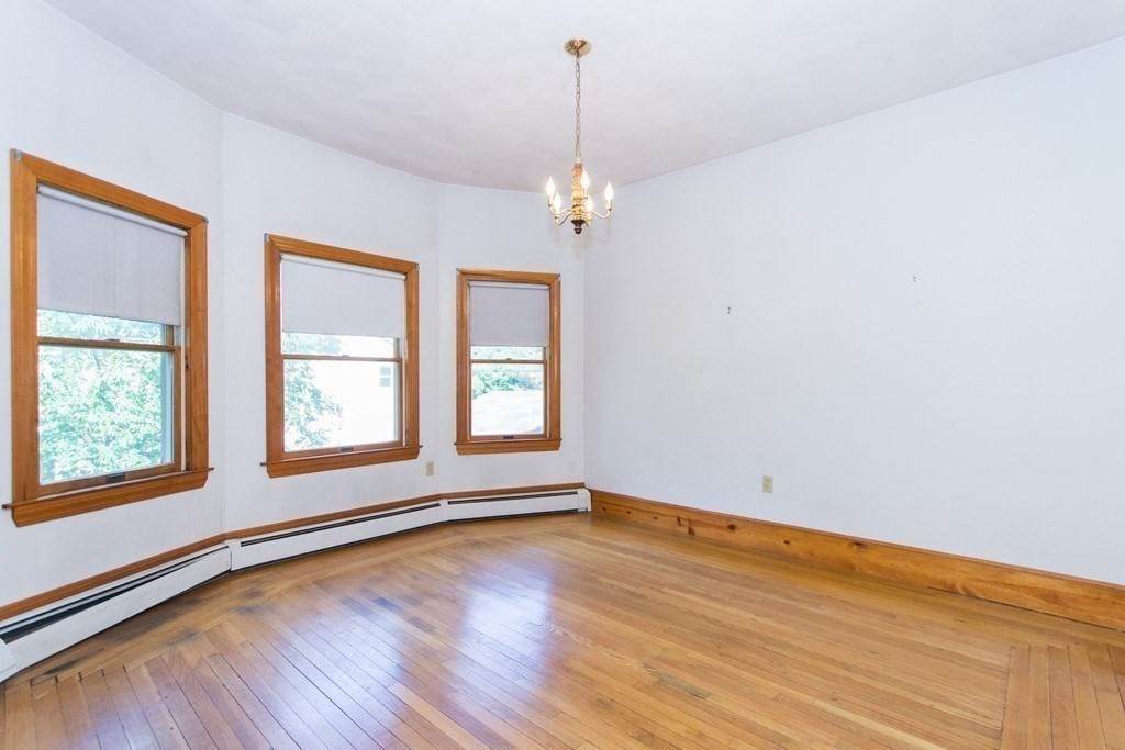 48 Harvard St - Photo 1