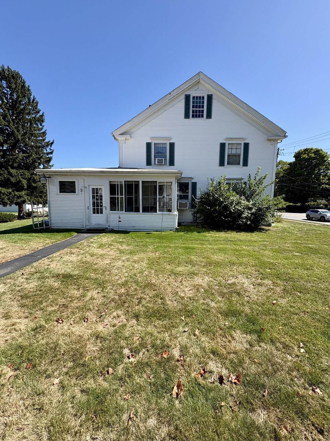 951 Main St - Photo 1
