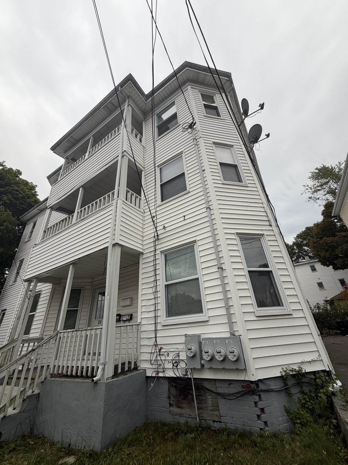 51 Snell St - Photo 1