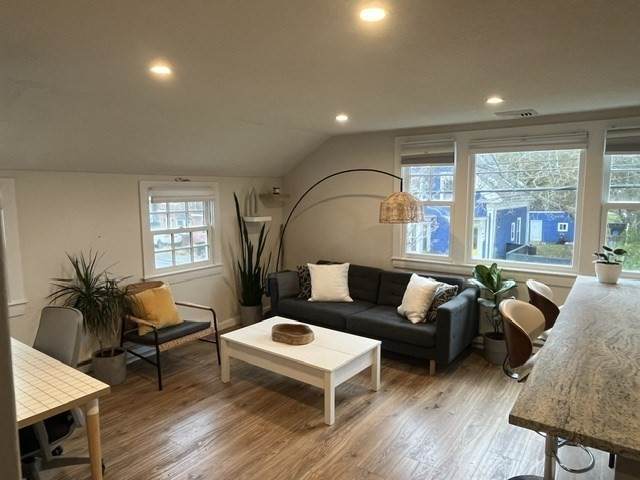 6 Railroad Avenue - Photo 1