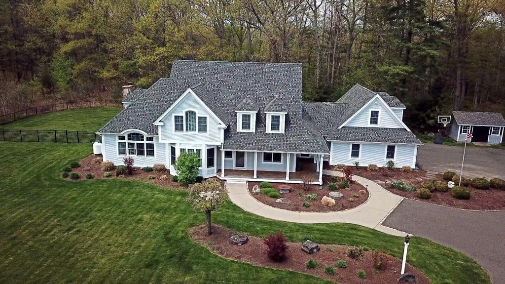 70 Sovereign Way - Photo 1