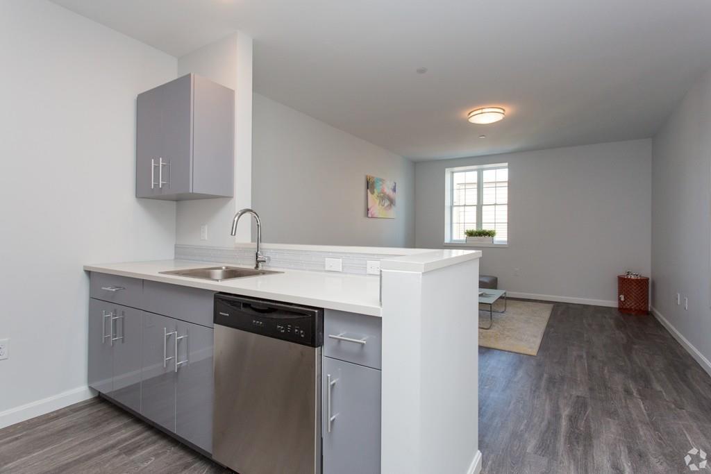 1505 Commonwealth Ave - Photo 1