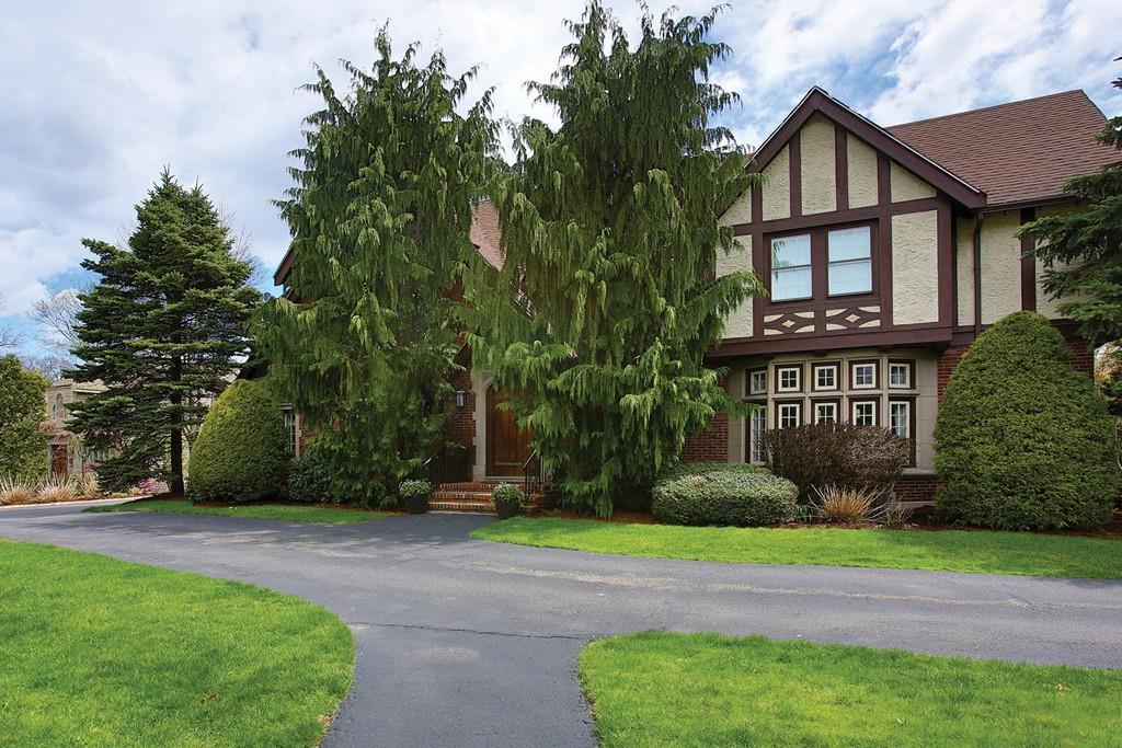 920 Centre Street - Photo 1