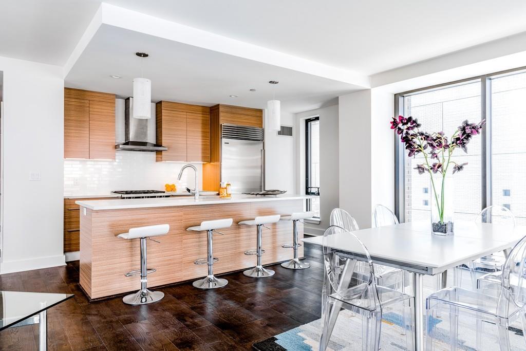14 West Broadway - Photo 1