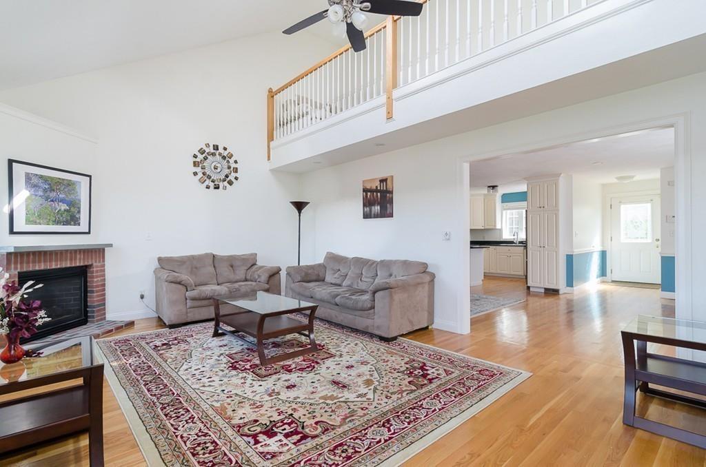 499 Hillside - Photo 1