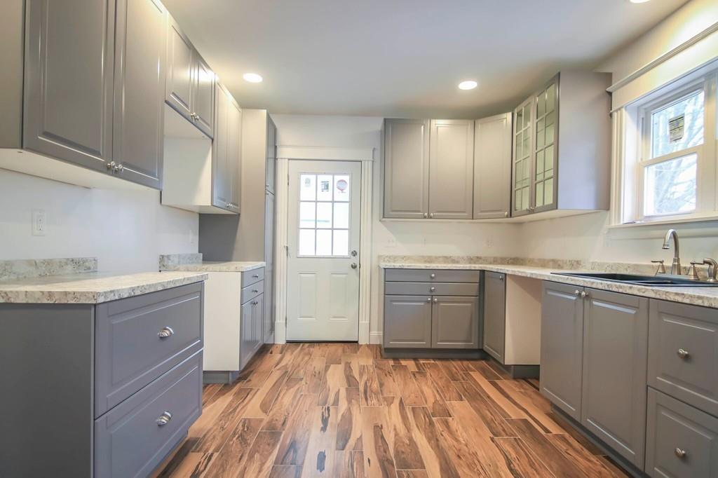 14 Williams St - Photo 1