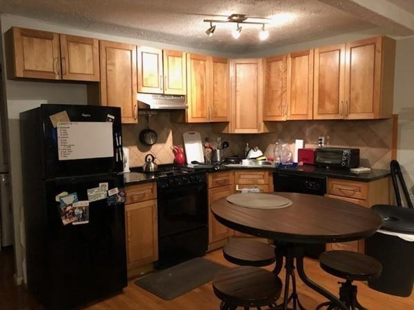 51 Hemenway St - Photo 1