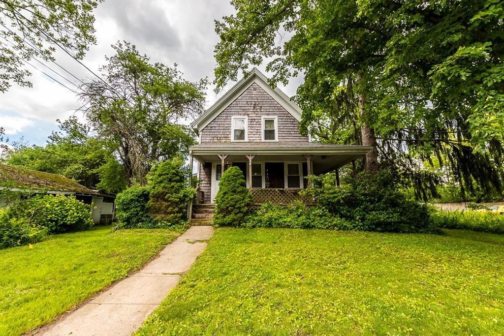 123 Spring St - Photo 1