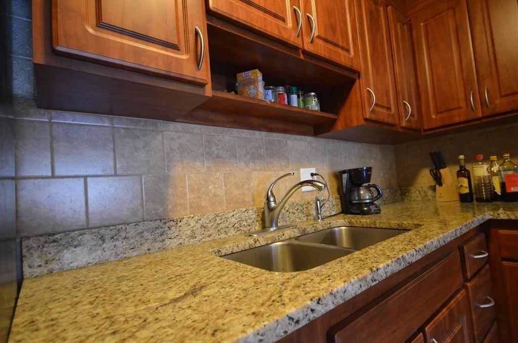 205 Kent Street - Photo 1