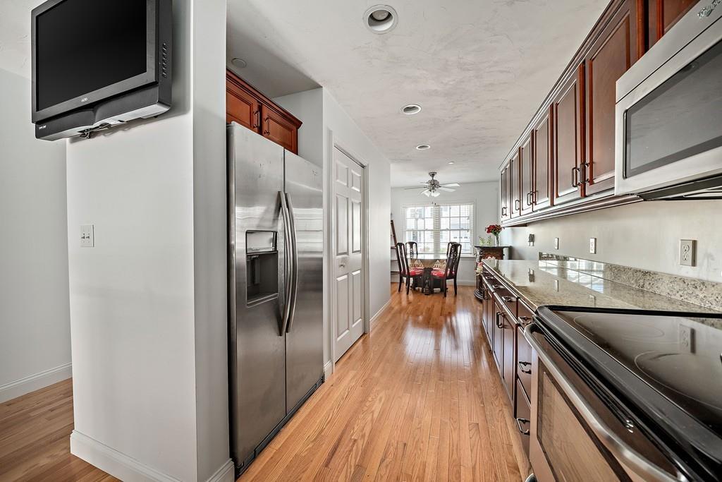 877 Auburnville Way - Photo 1