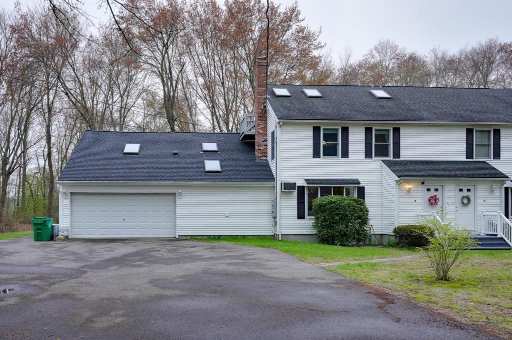 17 Greenhalge Rd - Photo 1