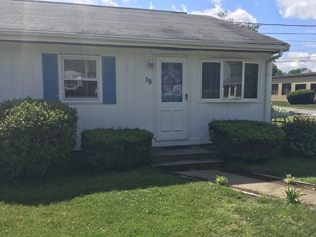 15 Riverside Ct - Photo 1