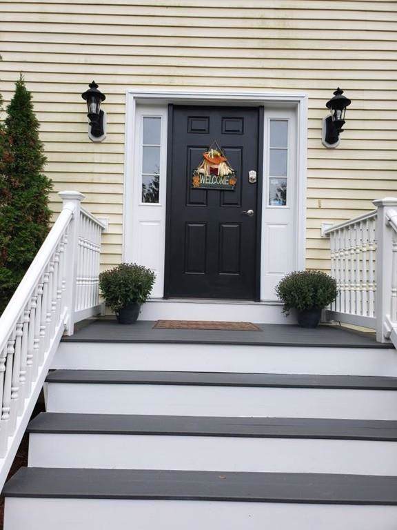 252 Wilbur Ave - Photo 1