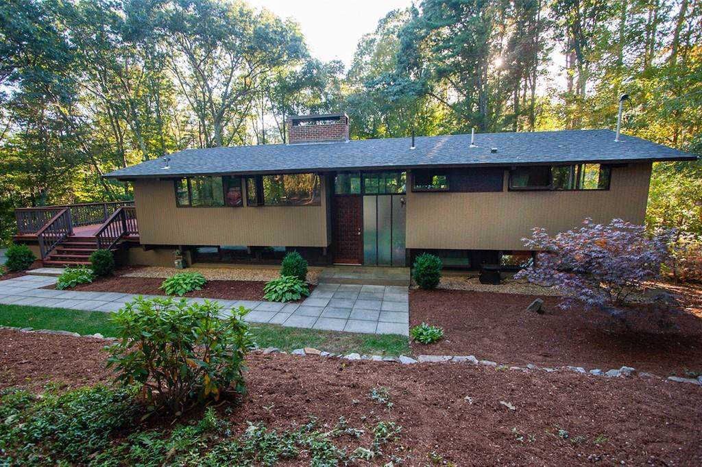 301 Salem St - Photo 1