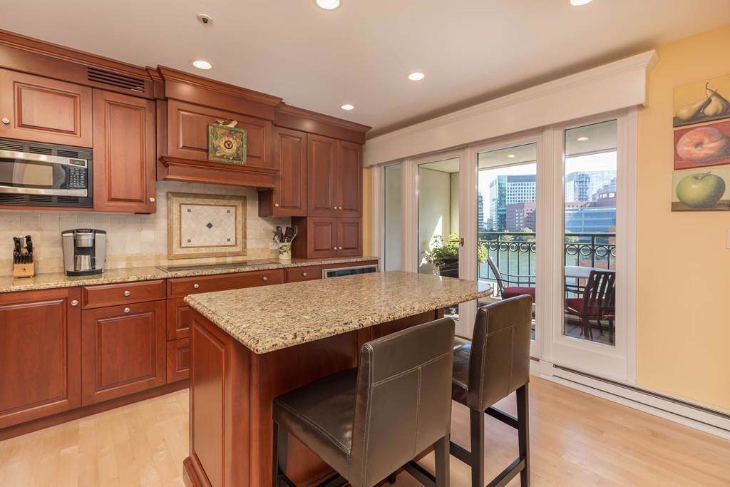 20 Rowes Wharf - Photo 1
