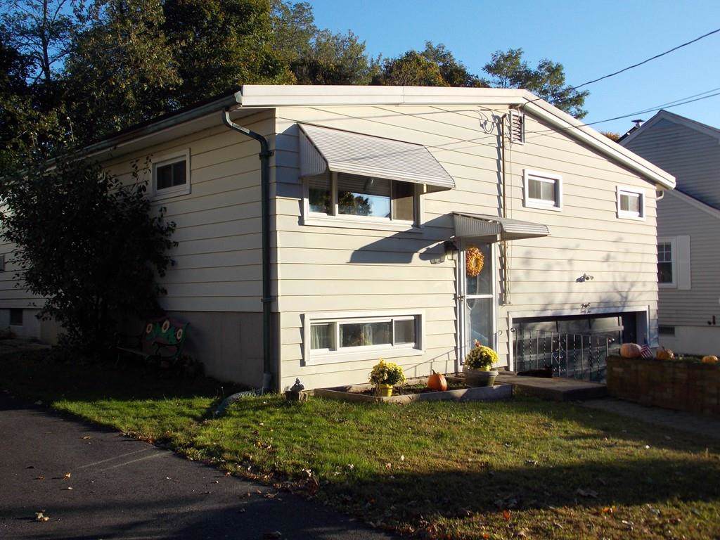 42 Hillcrest Ave - Photo 1