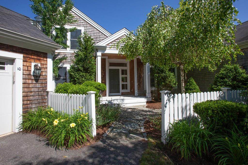 10 Henloe Green - Photo 1
