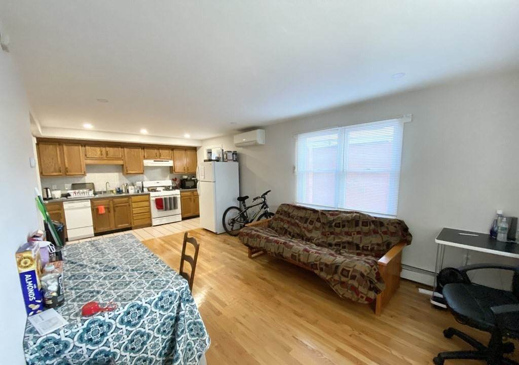 185 Sydney Street - Photo 1