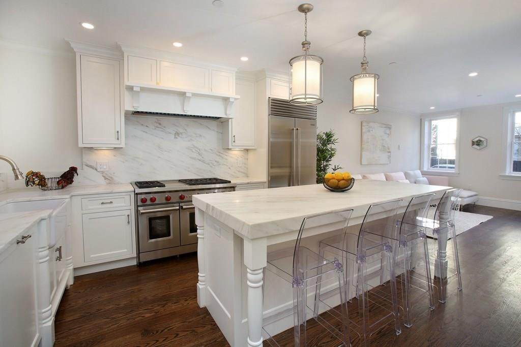 16 Pinckney St - Photo 1