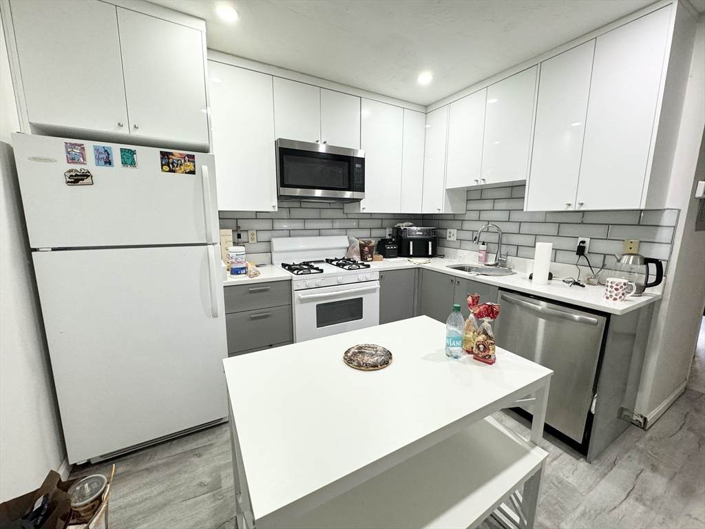 90 Hammond Street - Photo 1