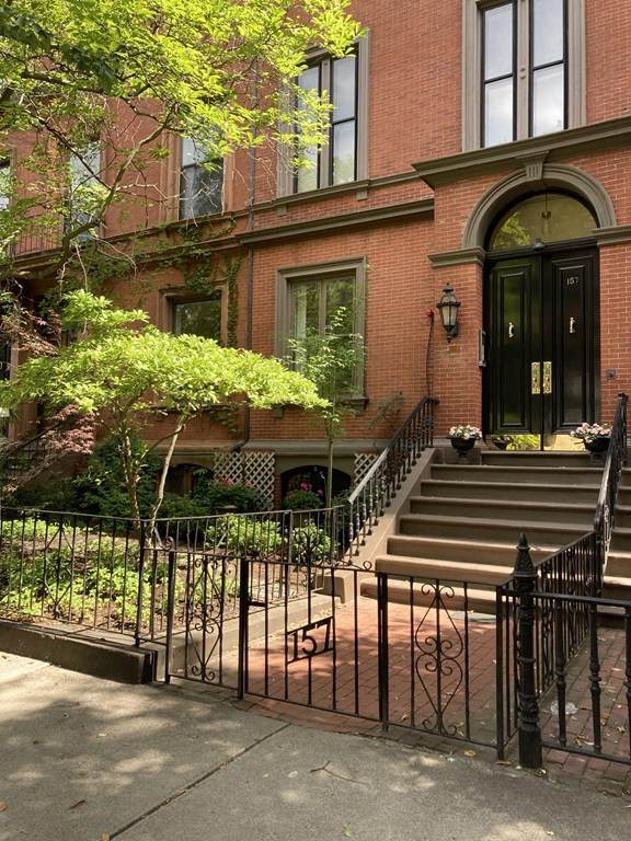157 Beacon St - Photo 1