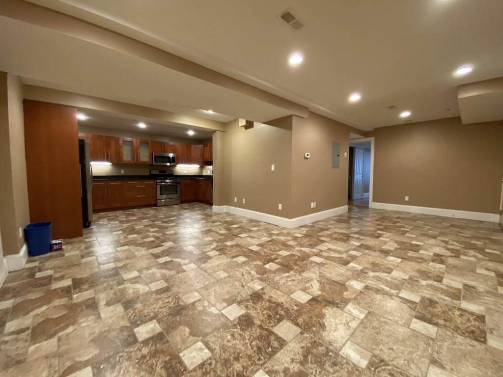 1592 Beacon St - Photo 1
