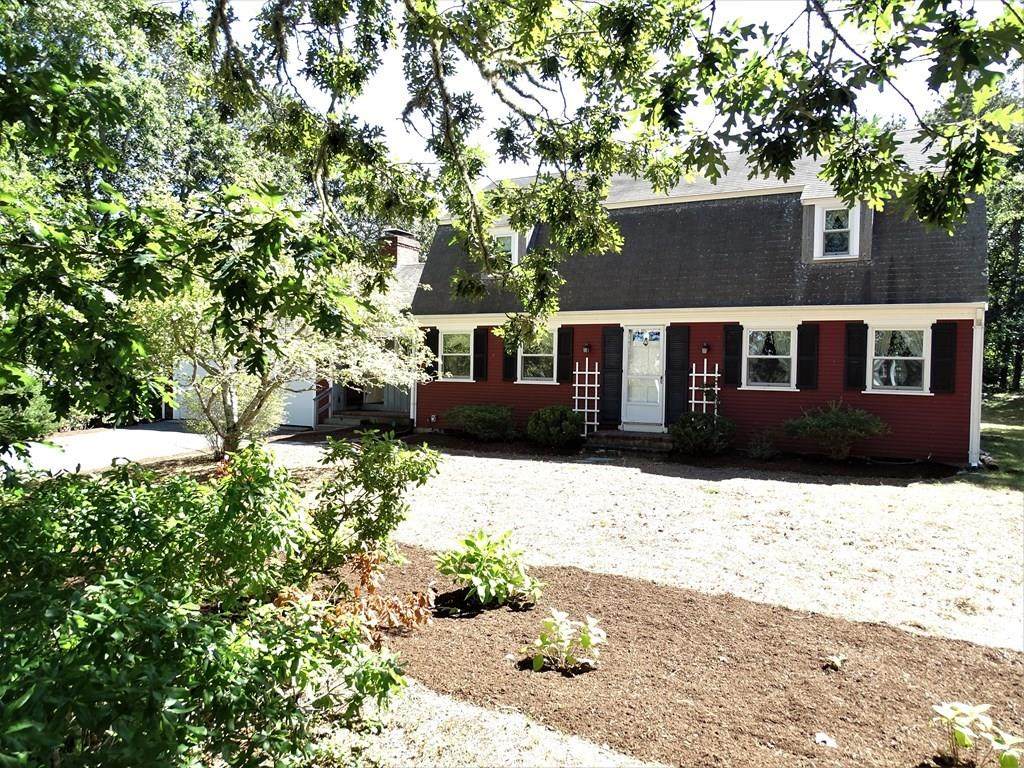 28 Monomoy Cir - Photo 1