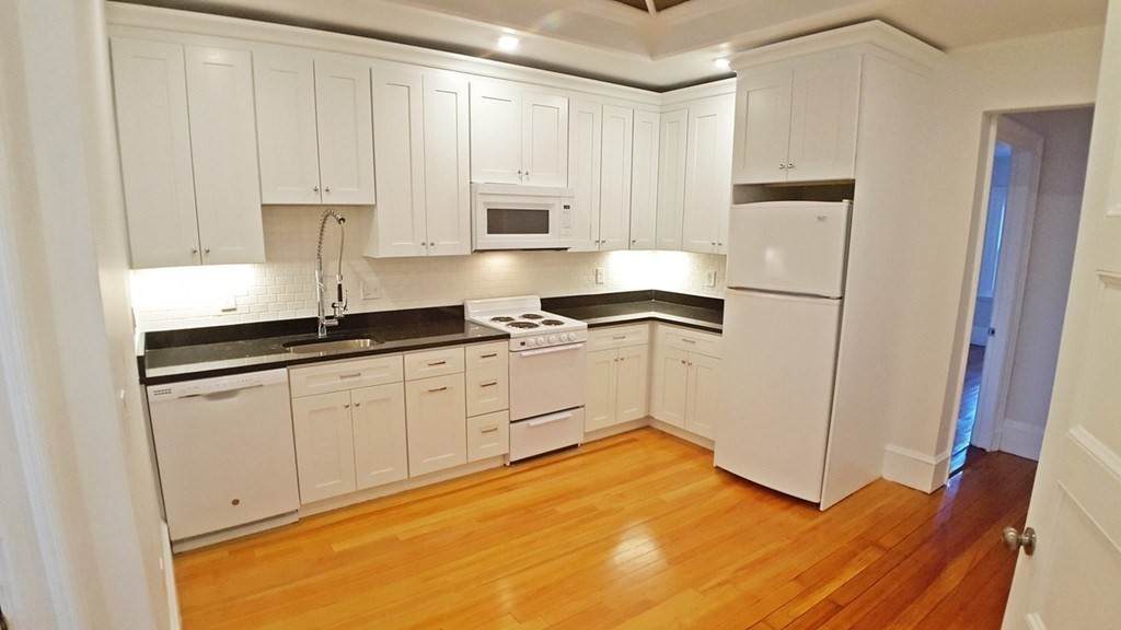 338 Tappan St. - Photo 1